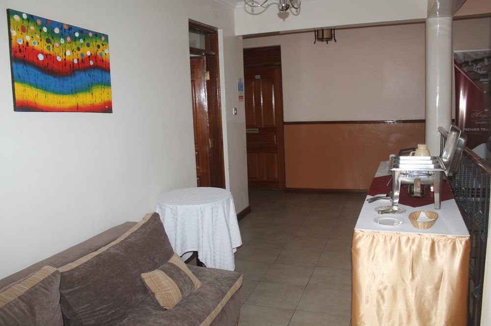 Victoria Comfort Inn Кисуму Екстериор снимка
